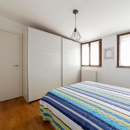 Porta Genova Balcony Apartment Milan Bagian luar foto