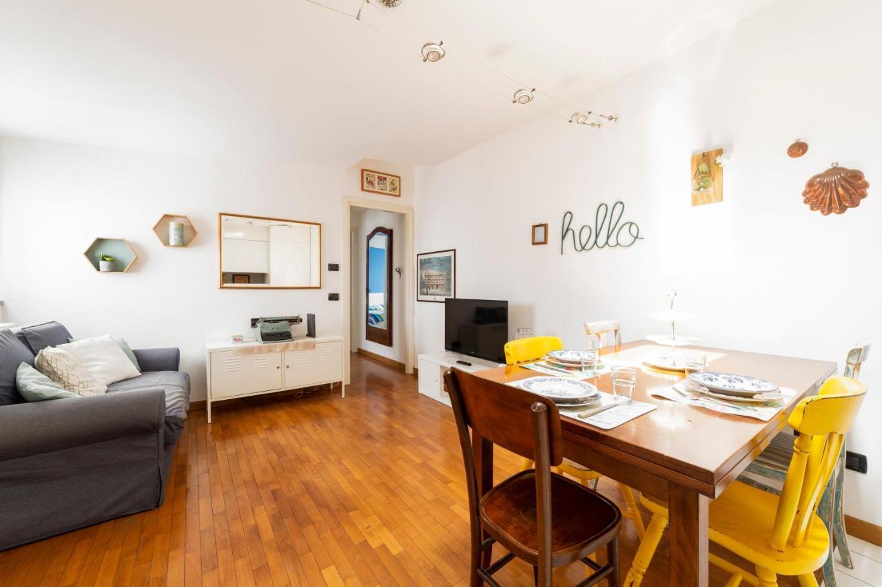 Porta Genova Balcony Apartment Milan Bagian luar foto