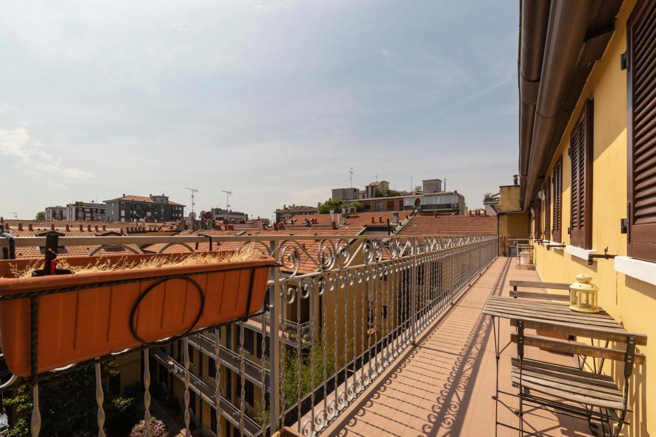 Porta Genova Balcony Apartment Milan Bagian luar foto