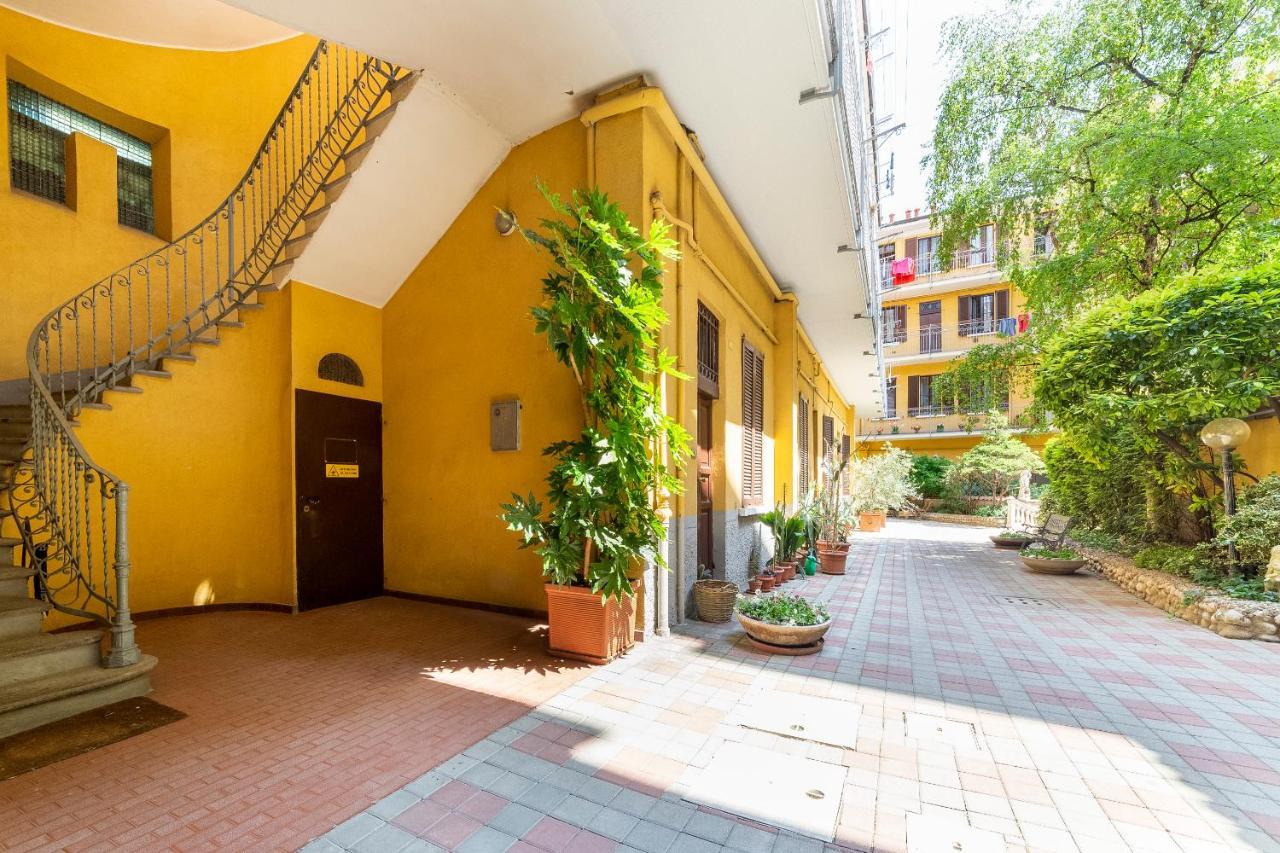 Porta Genova Balcony Apartment Milan Bagian luar foto