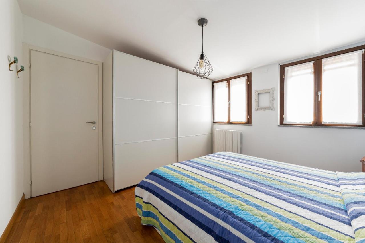 Porta Genova Balcony Apartment Milan Bagian luar foto